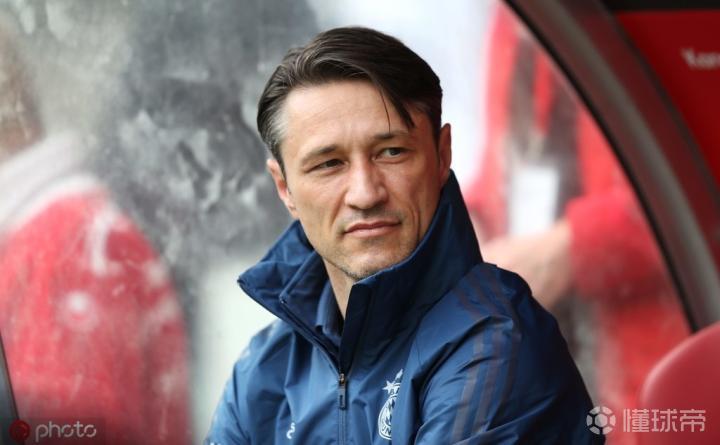 九游官网入口-都灵内部会议纪要流出——集结日队长鼓劲，德国杯使命明确，阵容厚度经受考验的简单介绍